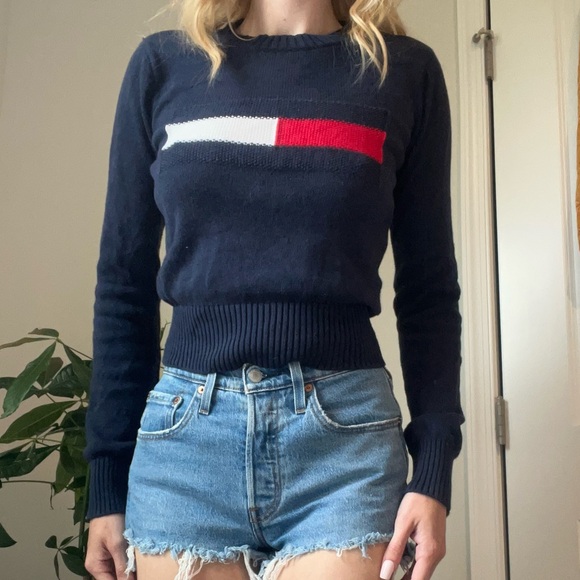 Authentic Vintage Tommy Hilfiger Sweater from the 90’s, Navy Knit Sweater - Picture 2 of 5